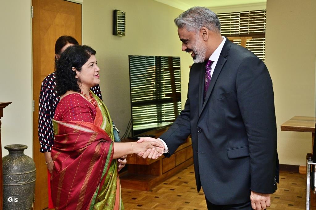 High Commissioner of Bangladesh pays farewell call on Minister Gobin