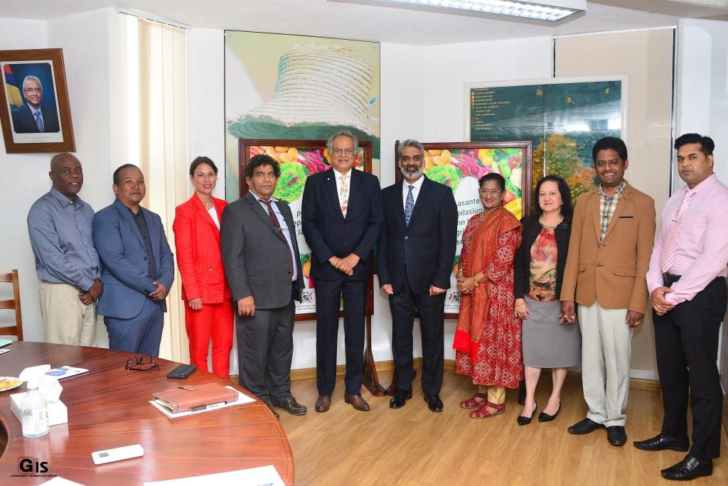 Minister Gobin chairs working session with representatives of UNCTAD