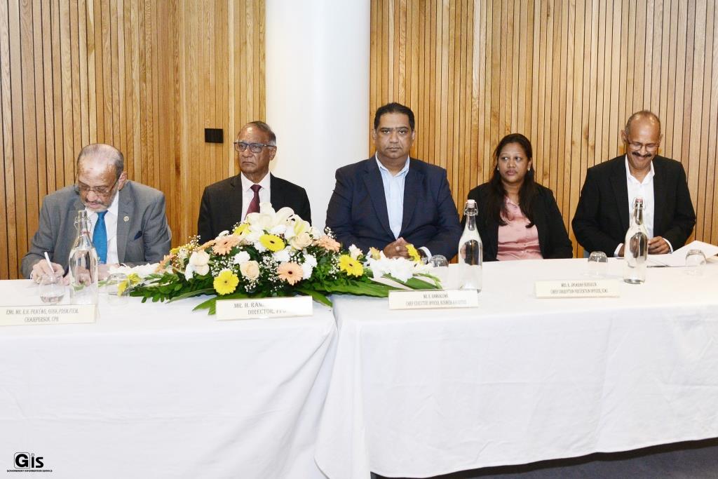 Procurement Directors and Officers familiarised with the public ...