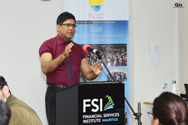 Fin Tech Train Training session focuses on the risks and benefits of Fintech and ...