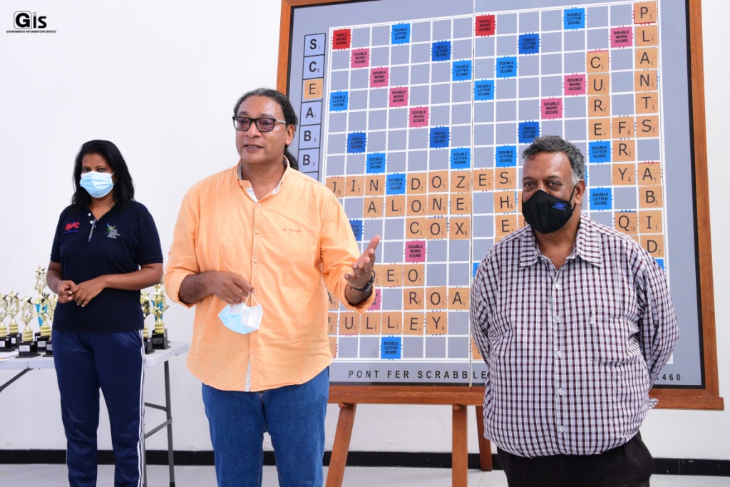 Presentation of prizes of the National Inter Region Scrabble Competition